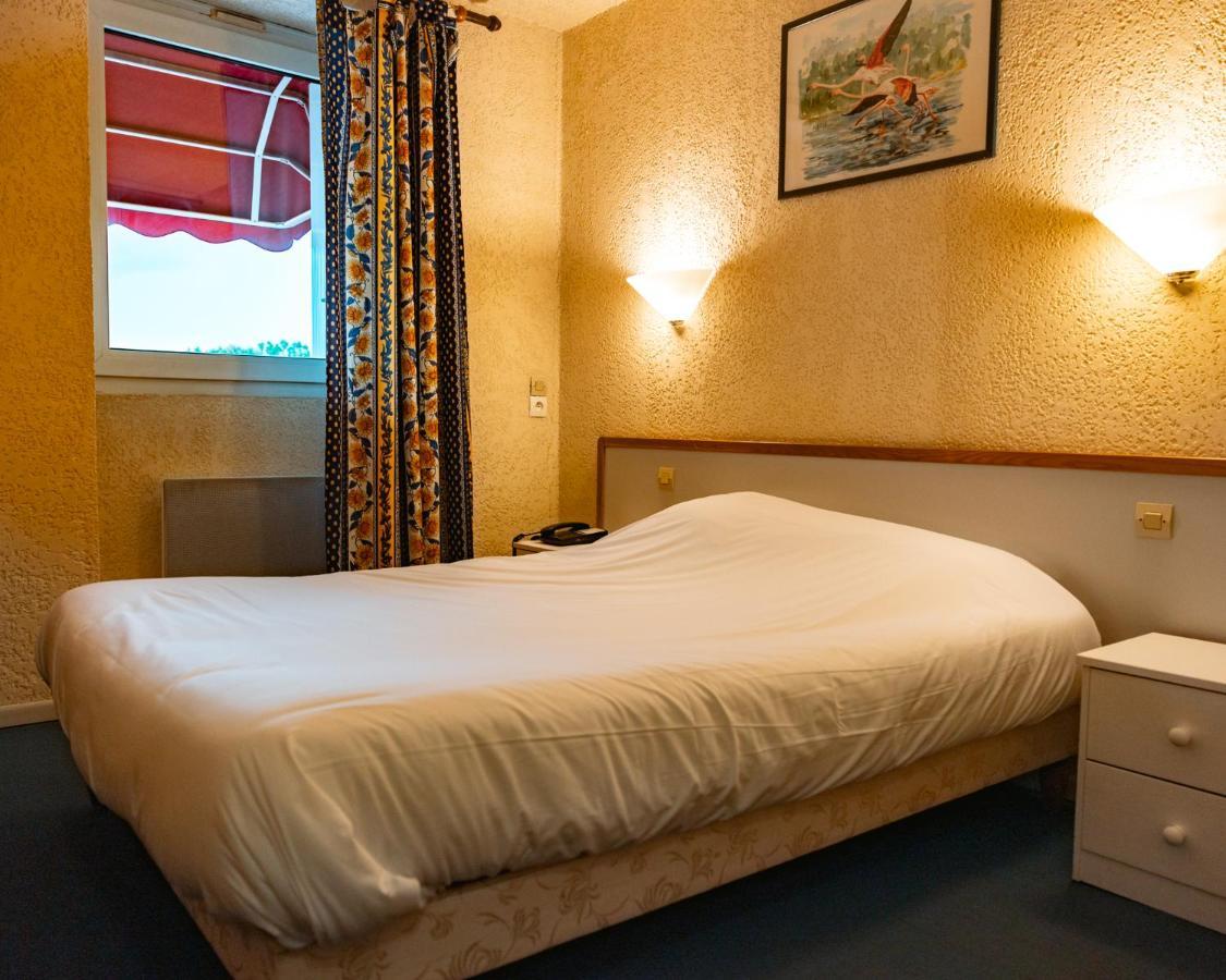 Logis Heraclee Hotell Saint-Gilles  Eksteriør bilde